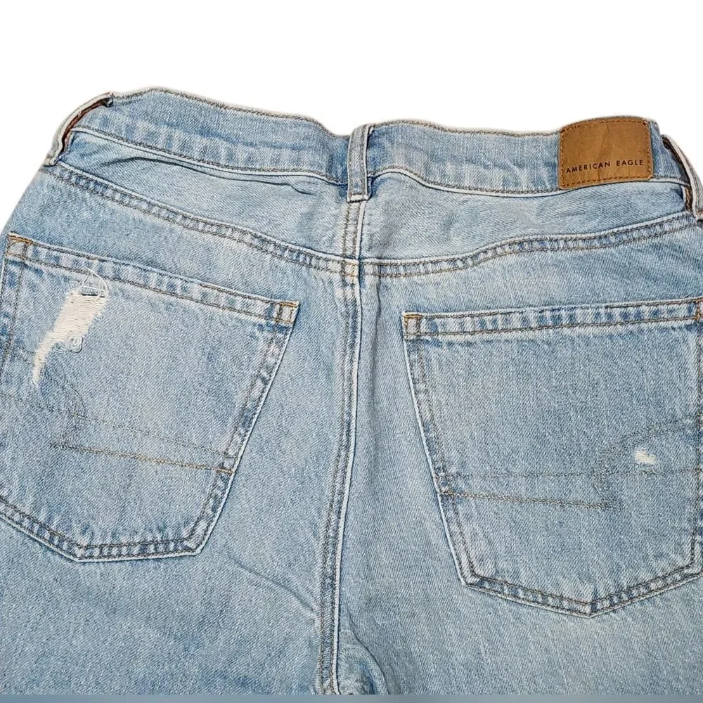 American Eagle Distressed Jeans - Size 6 Regular - 90s Straight Style